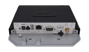  LtAP  access point compatto wireless :880MHz Mediatek CPU, 2.4GHz radio, 2x miniPCIe, 2x MMCX, built-in GPS