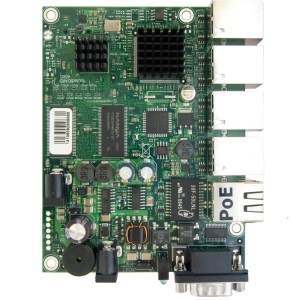 Mikrotik RouterBOARD RB450G: 256 MB, 5 porte Gigabit,Sistema operativo RouterOS L5