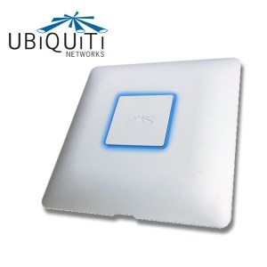 Unifi è un rivoluzionario sistema WiFi che combina elevate prestazioni, scalabilità illimitata, prezzi aggressivi, ed un controller di gestione virtuale. Tecnologia .AC