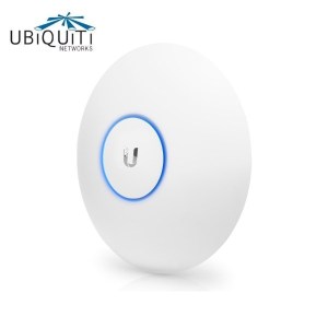 Unifi è un rivoluzionario sistema WiFi che combina elevate prestazioni, scalabilità illimitata, prezzi aggressivi, ed un controller di gestione virtuale. Tecnologia .AC